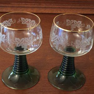 2 Mid Century Etched Grape Vine Wine Goblet Glass